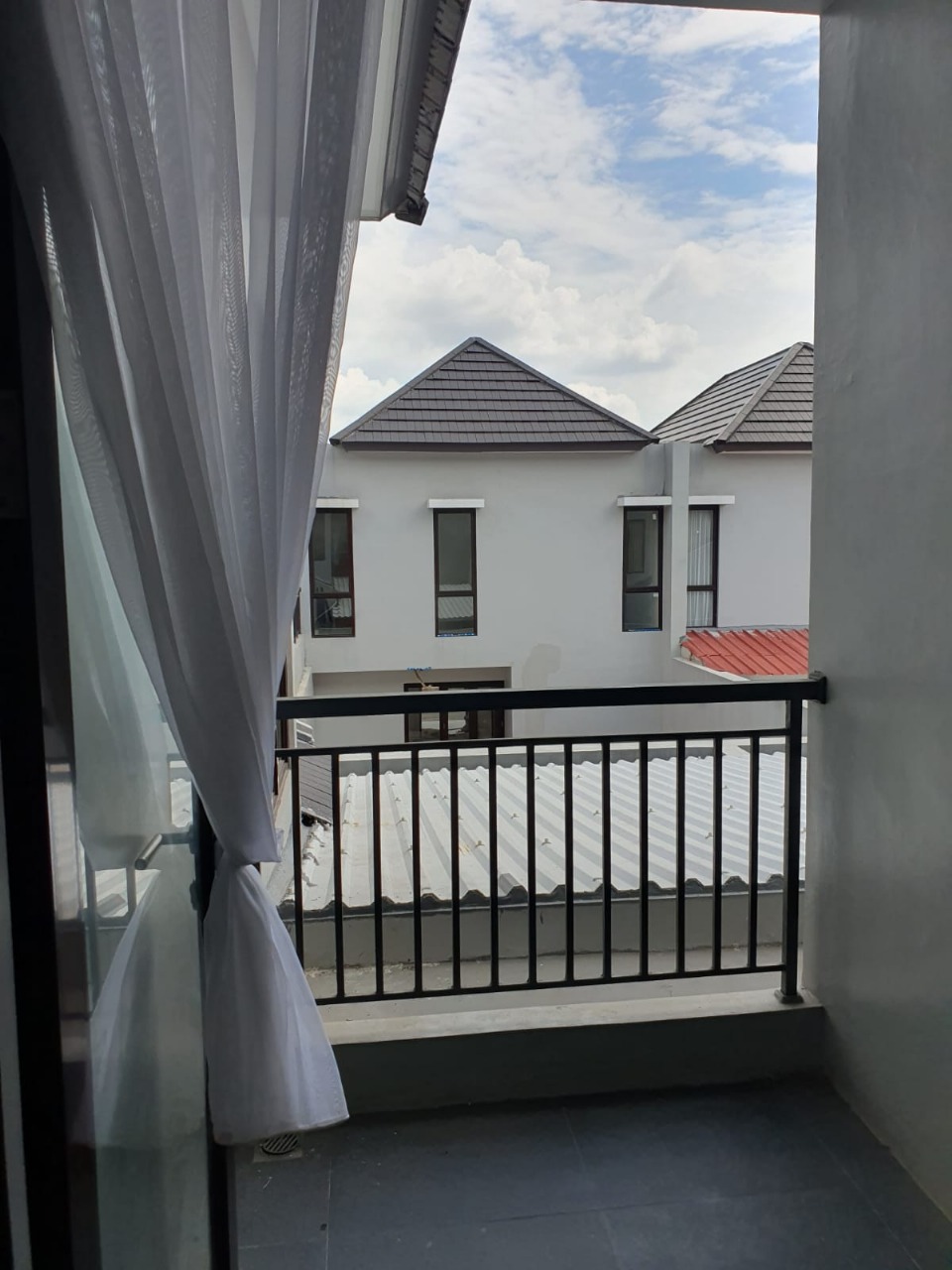 DiJual Rumah di Cherryville Grand Wisata Tambun